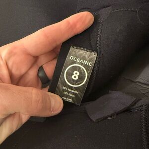 Oceanic Wetsuit Women’s 7mm Size 8?